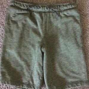 Boys knitted shorts